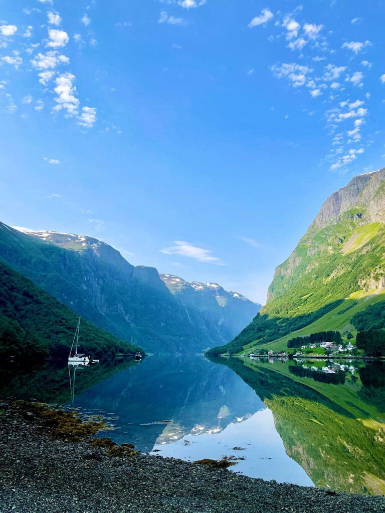 Gudvangen Naeroyfjorden